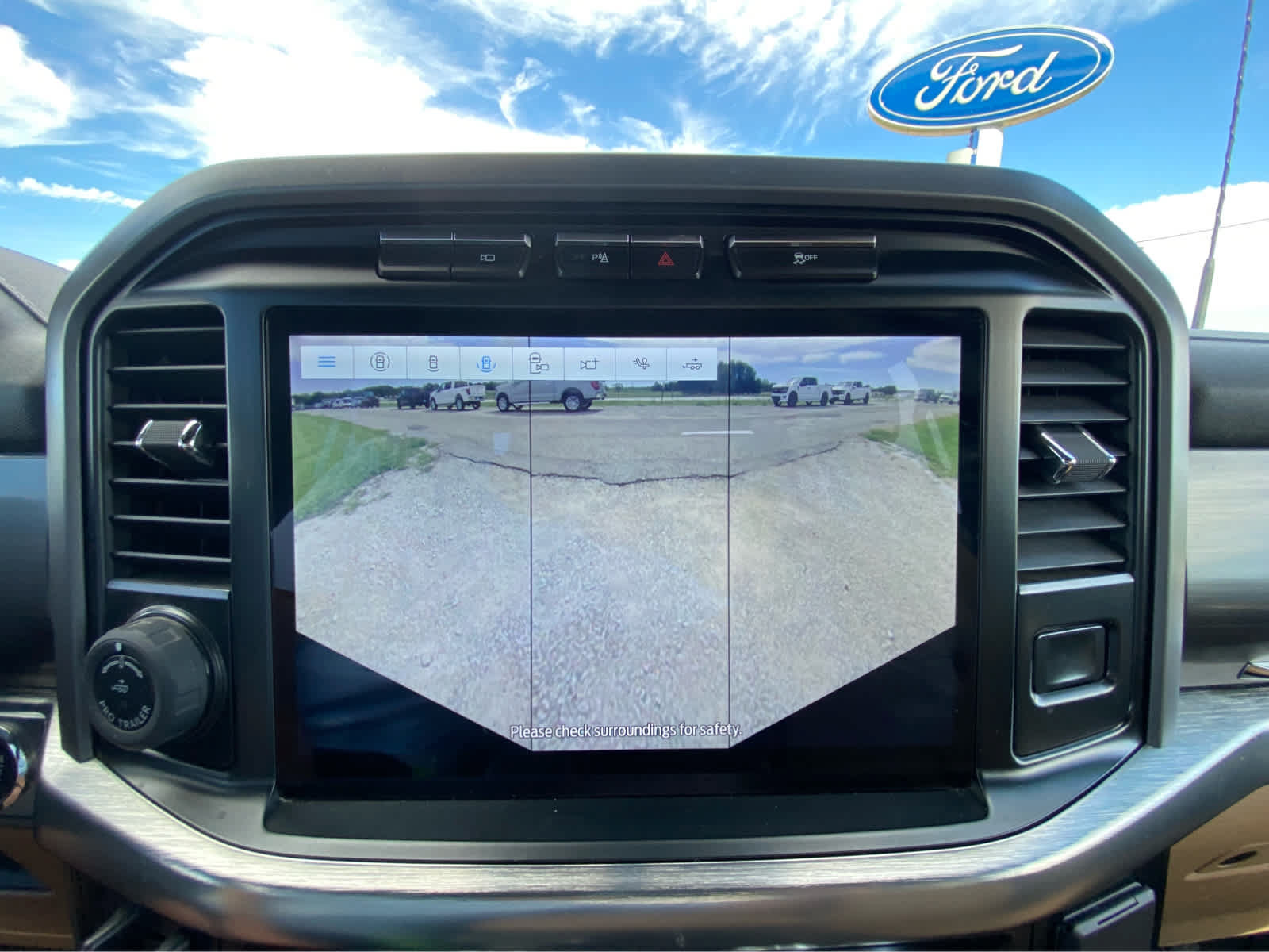 Used 2022 Ford F150 Lariat AWD/4WD image 38