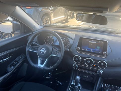 Used 2025 Nissan Sentra SV image 33