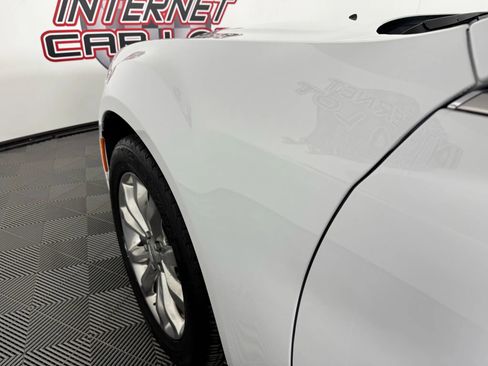 Used 2018 Chrysler 300 Touring image 23