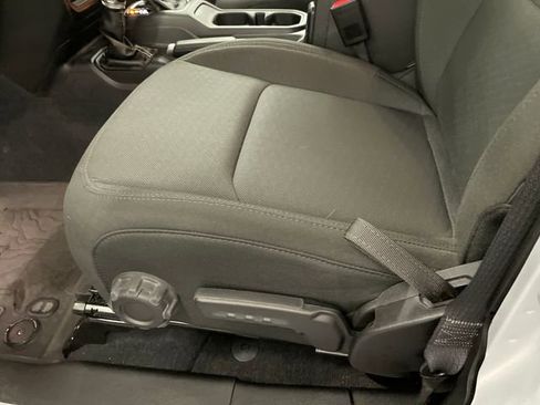 Used 2022 Jeep Wrangler Unlimited Sahara image 11