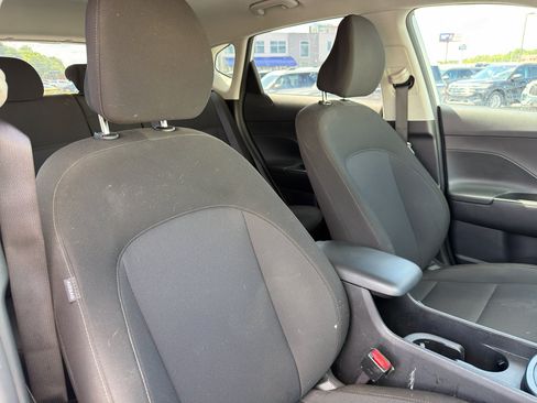 Used 2025 Hyundai Kona SEL FWD image 23