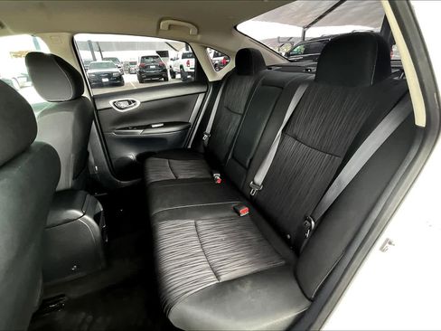 Used 2019 Nissan Sentra SV FWD image 19