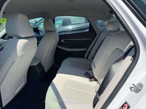Certified 2023 Hyundai Sonata SEL FWD image 11
