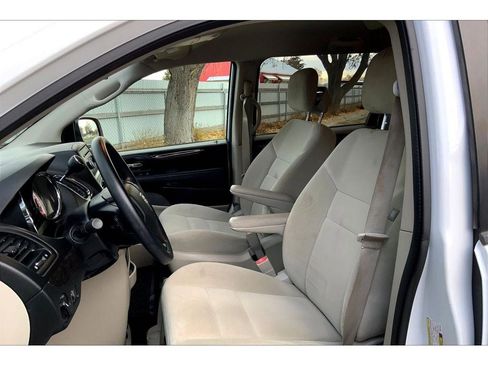 Used 2016 Dodge Grand Caravan SE w/ Quick Order Package 29E SE image 24