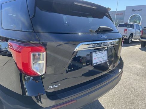 Used 2023 Ford Explorer XLT image 13