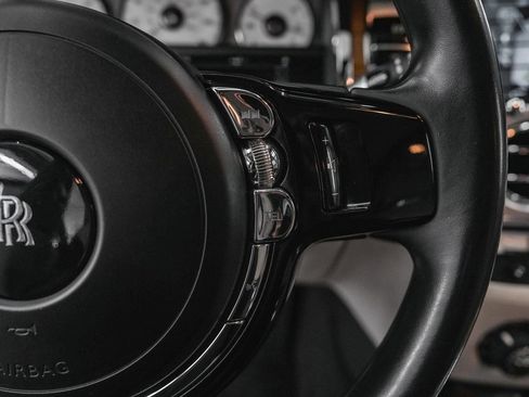 Used 2011 Rolls-Royce Ghost image 38