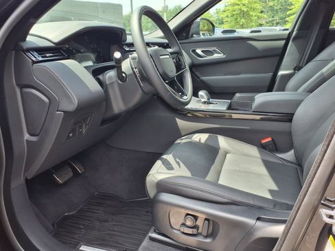 Certified 2025 Land Rover Range Rover Velar Dynamic SE image 17