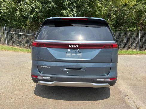 Used 2024 Kia Carnival SX Prestige FWD image 4