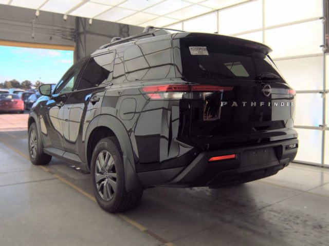 Certified 2025 Nissan Pathfinder SV FWD image 8