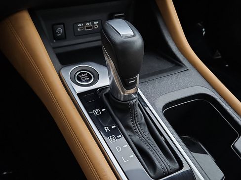 Certified 2025 Nissan Sentra SV w/ SV Premium Package image 15