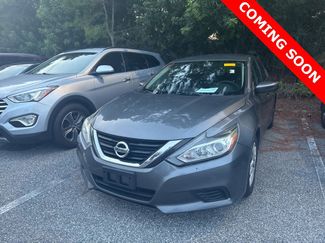 Used 2018 Nissan Altima 2.5 S w/ S Convenience Package image 1