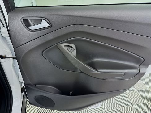 Used 2018 Ford Escape SE FWD image 26