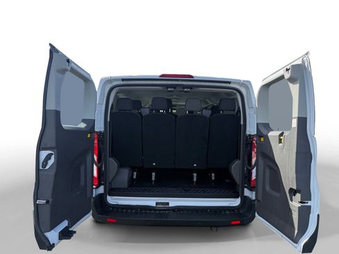 Used 2023 Ford Transit 350 XLT image 17