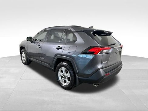 Used 2021 Toyota RAV4 XLE w/ Convenience Package AWD/4WD image 3