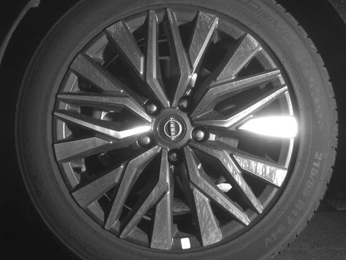 Used 2025 Nissan Altima 2.5 SV image 12