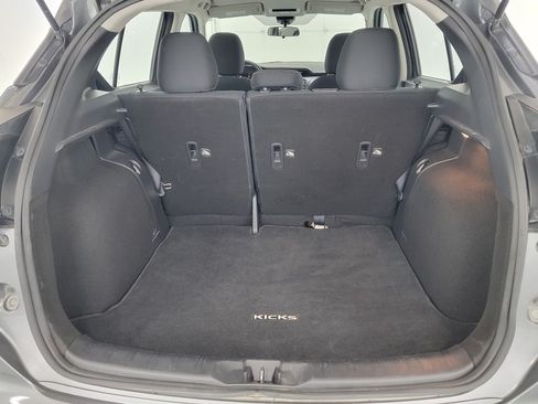 Used 2022 Nissan Kicks SV FWD image 26