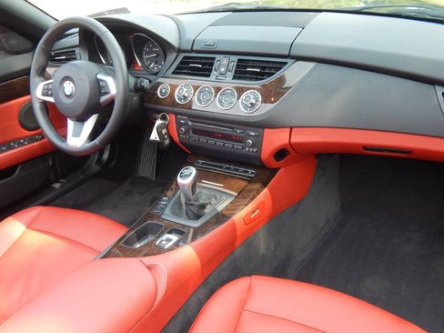 Used 2013 BMW Z4 sDrive28i RWD image 17