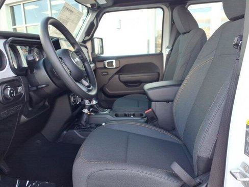 New 2026 Jeep Gladiator Sport AWD/4WD image 10