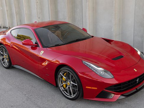 Used 2014 Ferrari F12 Berlinetta RWD image 26