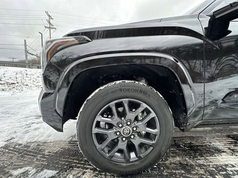 Used 2022 Toyota Tundra Platinum image 21