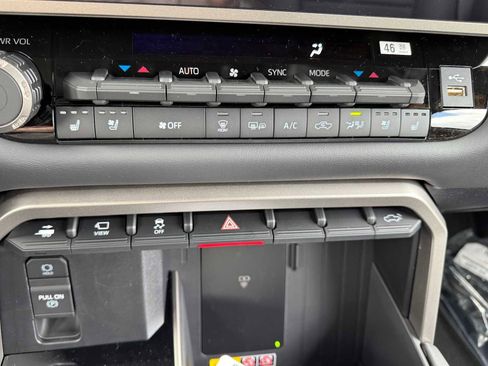 New 2026 Toyota Tundra Platinum AWD/4WD image 19