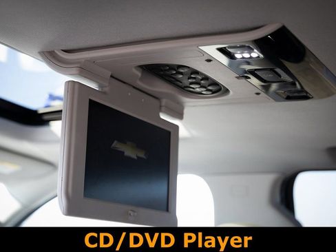 Used 2020 Chevrolet Suburban LT image 8