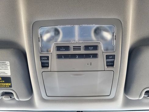 Used 2016 Toyota Highlander XLE AWD/4WD image 21