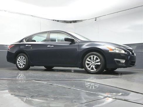 Used 2015 Nissan Altima 2.5 S w/ Power Driver Seat Package image 28