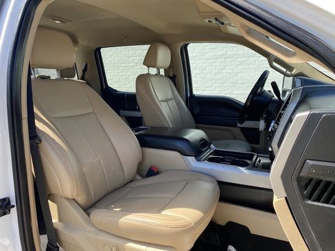 Used 2021 Ford F250 Lariat w/ Chrome Package image 14