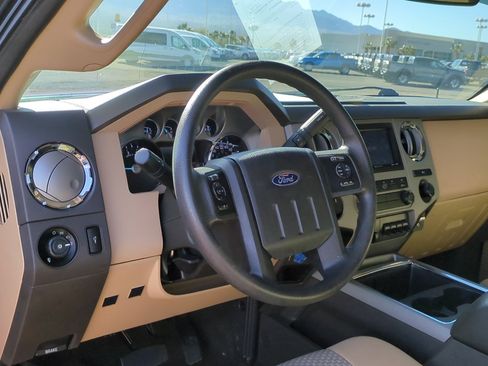 Used 2016 Ford F250 XLT w/ XLT Premium Package image 12