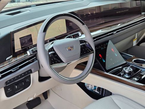 New 2026 Cadillac Escalade ESV Platinum Sport w/ LPO, ONYX Package image 10