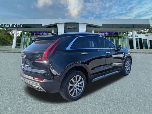 Used 2021 Cadillac XT4 Premium Luxury image 4
