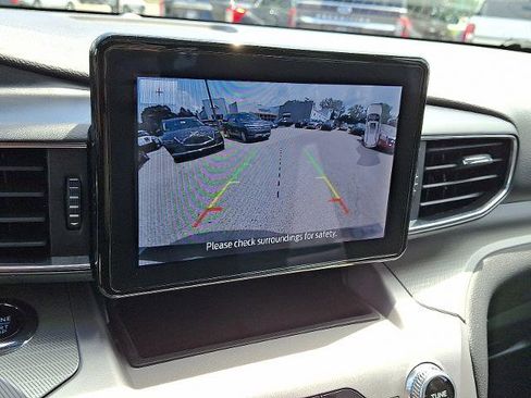 Certified 2023 Ford Explorer XLT w/ Equipment Group 202A image 19