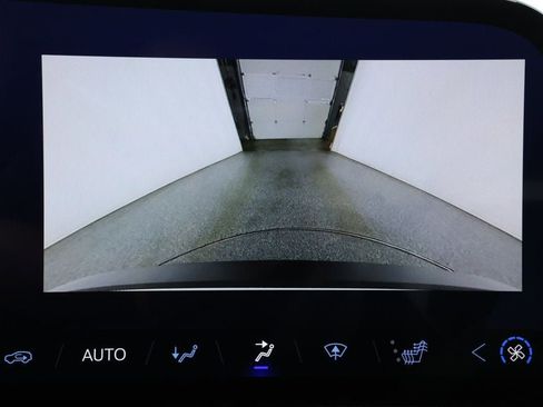 Used 2024 Chevrolet Blazer EV LT image 16