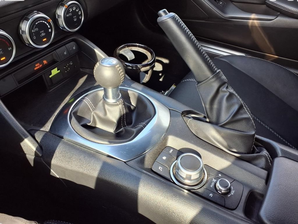 Used 2023 MAZDA MX-5 Miata Grand Touring RWD image 15