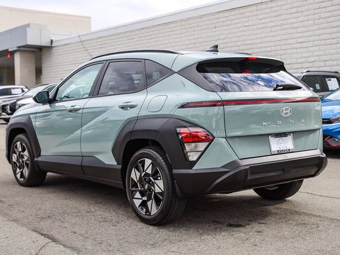 Used 2024 Hyundai Kona SEL FWD image 4
