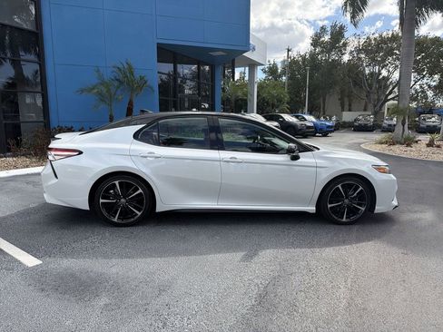 Used 2020 Toyota Camry XSE image 9