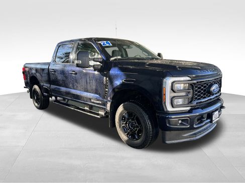 Used 2024 Ford F350 XLT w/ XLT Premium Package image 3