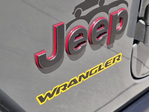 Certified 2021 Jeep Wrangler Rubicon AWD/4WD image 12