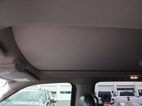 Used 2018 Ford F150 Lariat w/ Equipment Group 502A Luxury image 21