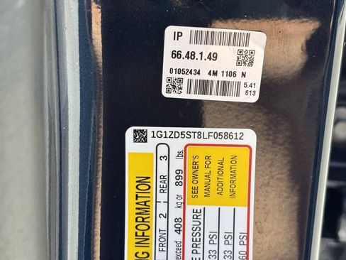 Used 2020 Chevrolet Malibu LT FWD image 30