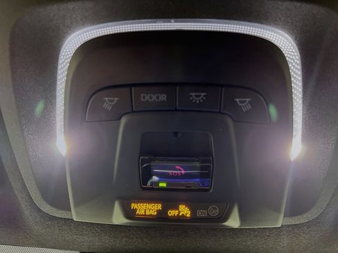 Used 2025 Toyota Corolla SE image 21