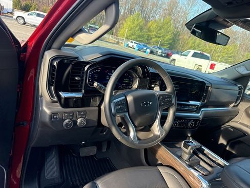 Used 2025 Chevrolet Silverado 1500 RST image 20