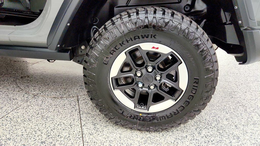Used 2022 Jeep Wrangler Rubicon AWD/4WD image 9