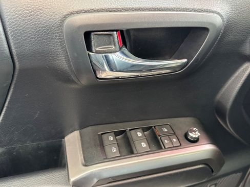 Certified 2018 Toyota Tacoma Limited AWD/4WD image 14