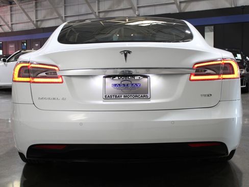 Used 2018 Tesla Model S 75D image 9