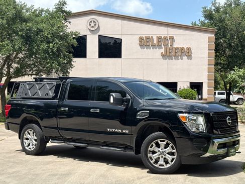 Used 2021 Nissan Titan SV w/ SV Convenience Package AWD/4WD image 1