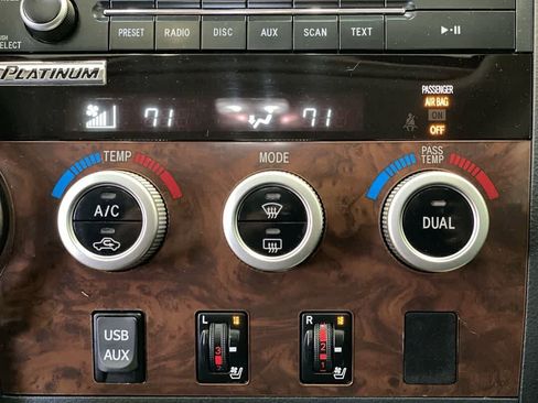 Used 2010 Toyota Tundra Limited image 21