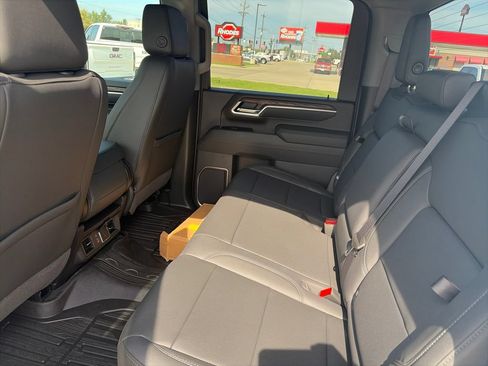 New 2026 GMC Sierra 2500 SLT AWD/4WD image 11