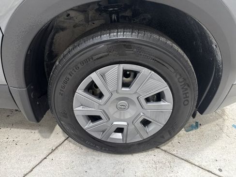 Used 2025 Nissan Kicks S w/ Charging Package FWD image 28